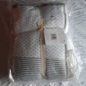 Burts Bees Baby quilt brand new with tag